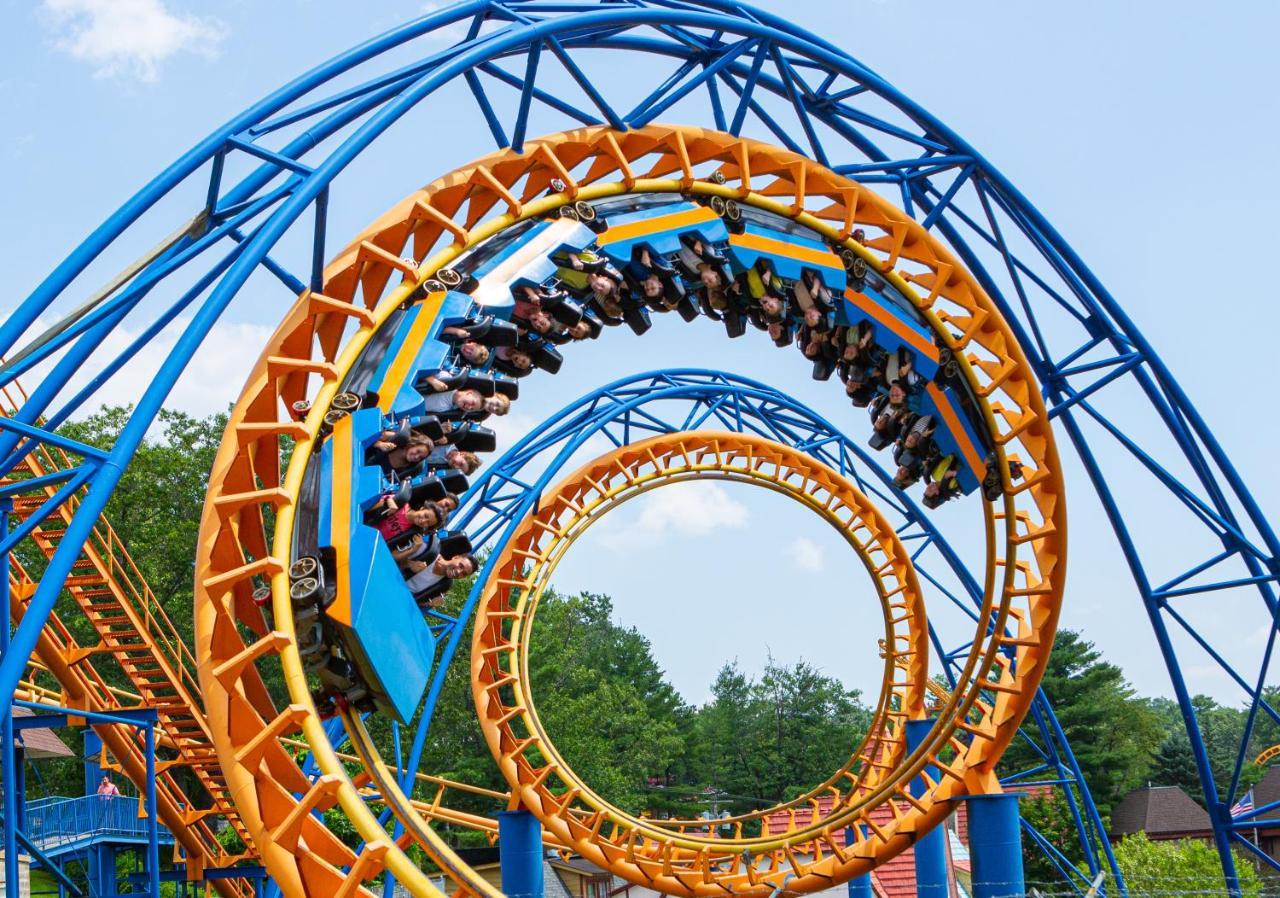 Six Flags Great Escape Lodge & Indoor Waterpark Куинсбери Экстерьер фото