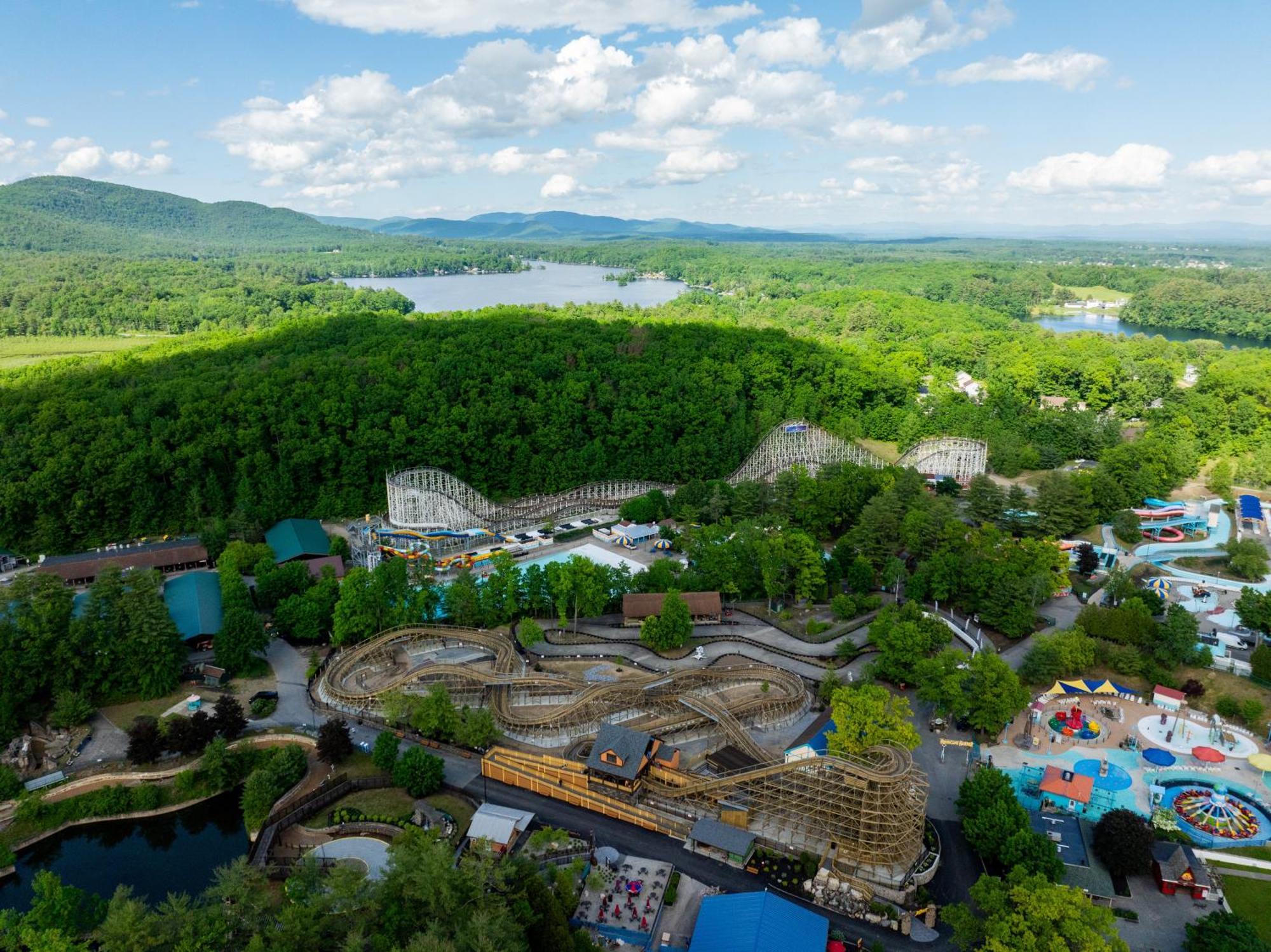 Six Flags Great Escape Lodge & Indoor Waterpark Куинсбери Экстерьер фото